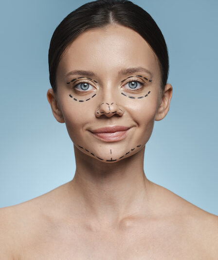 Kvinna inför plastikoperation